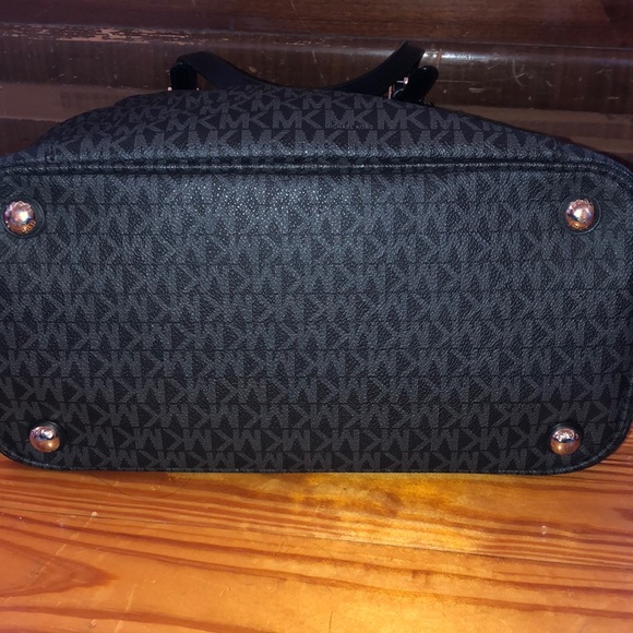 Michael Kors Tote - Picture 4 of 5